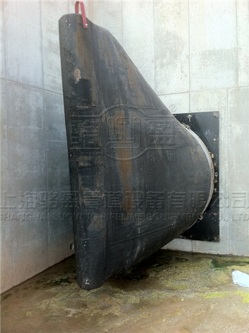 彎嘴<a href=http://m.xajinch.com/ target=_blank class=infotextkey><a href=http://m.xajinch.com target=_blank class=infotextkey>卡箍式鴨嘴閥</a></a>的特點